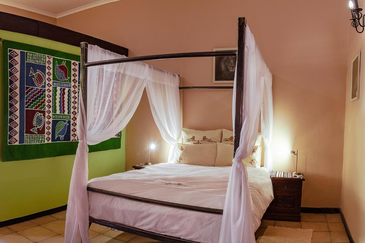 Chameleon Backpackers & Guesthouse Windhoek Buitenkant foto